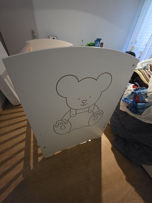 Berço + colchão Zippy com desenho de ursinho – bom estado