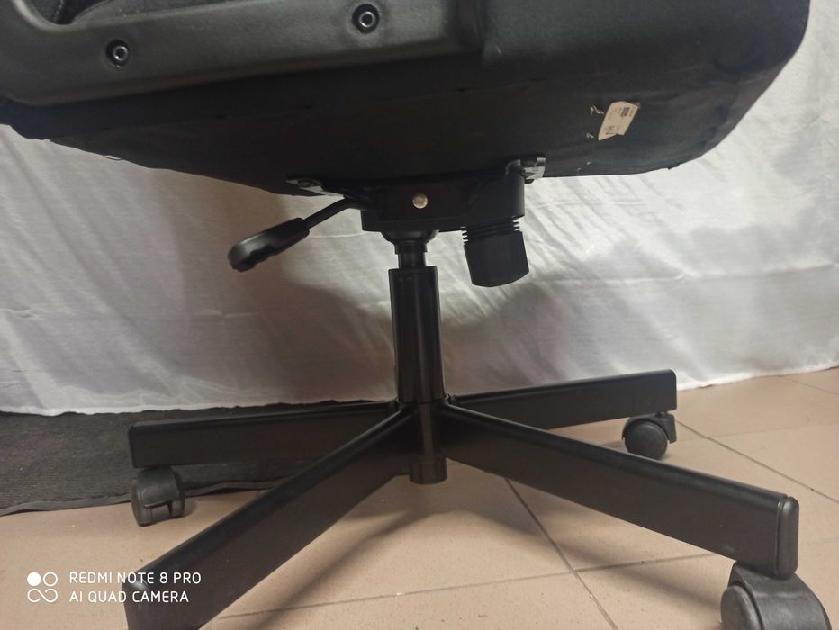 Fotel Obrotowy, Biurowy Skórzany IKEA MILLBERGET w B.D. Stanie--OKAZJA