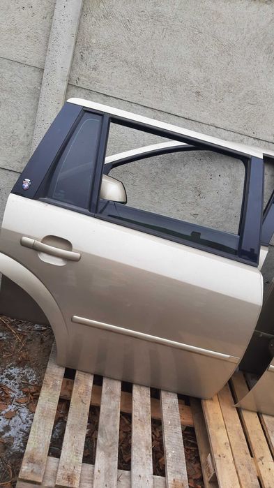 Lak. T0 drzwi prawe lub lewe Ford Mondeo mk3 kombi kompletne lak. TO
