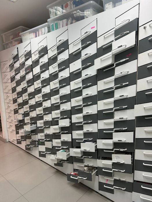 Blocos de gavetas de farmácia