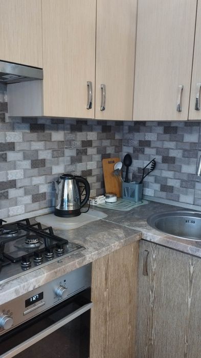 Здам двух кімнатну квартиру  подобово