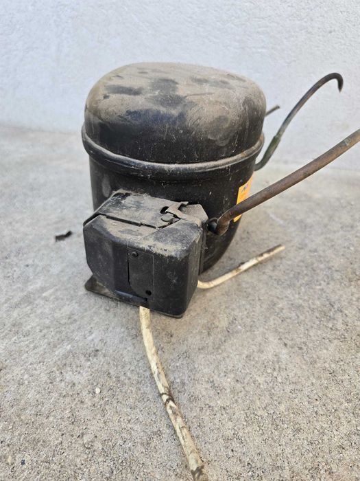 Compressor de Arca Congeladora + Interruptor