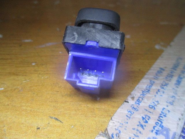 Botão / interruptor trancar portas SKODA Octavia I Break (1U5)