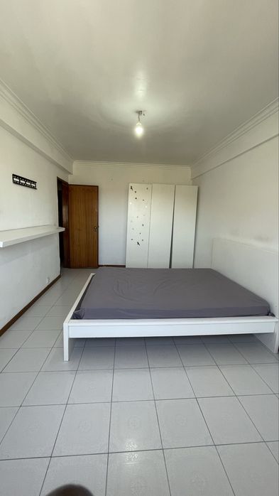Quarto para Casal em Queluz-Belas | Despesas Incluídas | 500€
