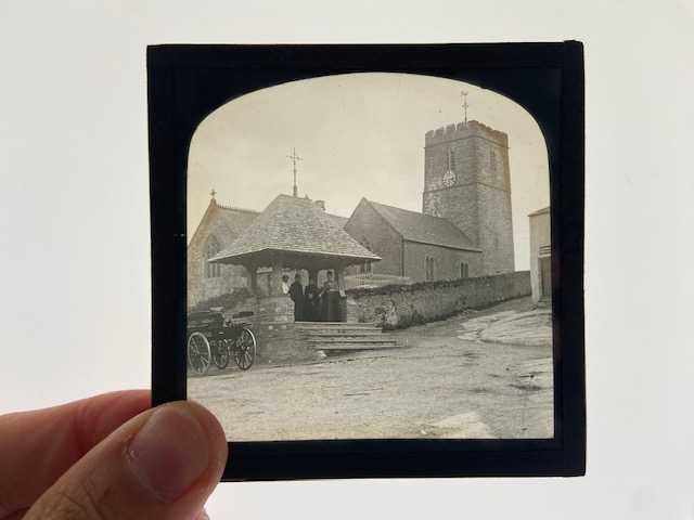 5 slides em vidro para lanterna mágica.