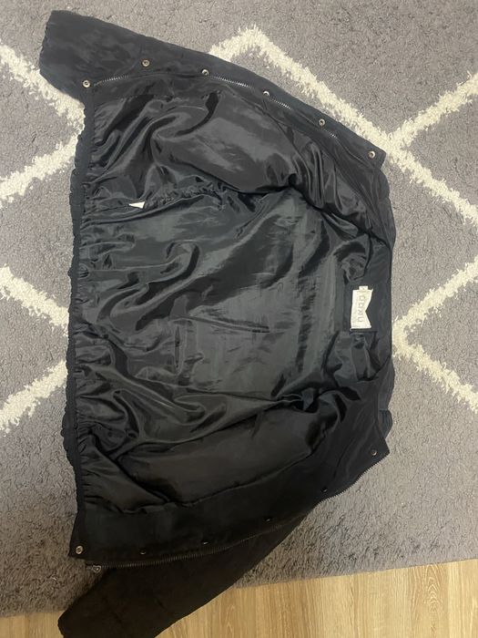 Курточка демисезонна чорна