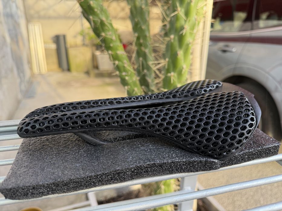 3D Carbon Saddle507964172178575365