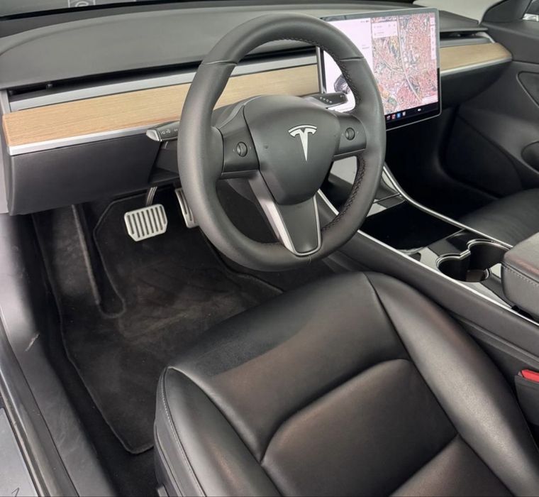 Tesla model 3 2019