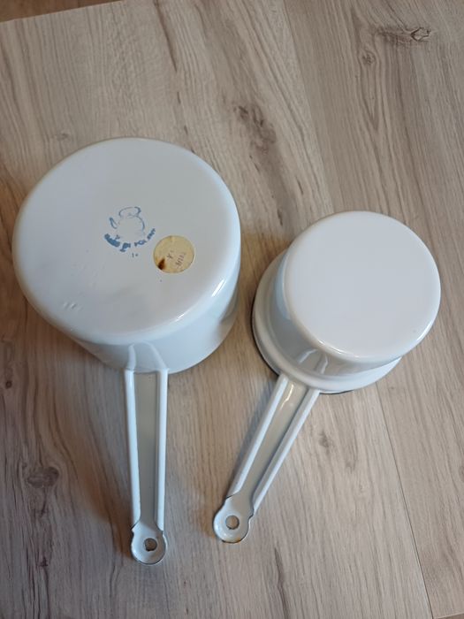 Эмалированные ковшики.
Материал: Эмалированная сталь.
Использование: П