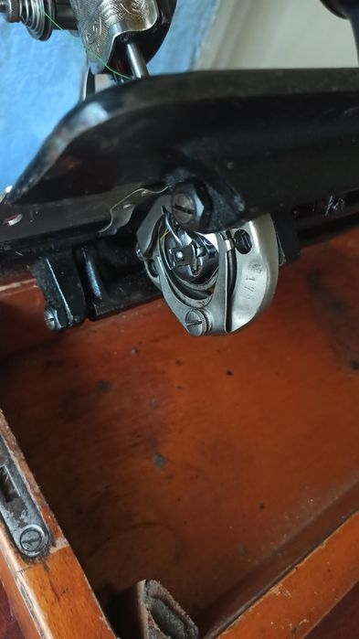 Швейна машинка настільна імені Калініна