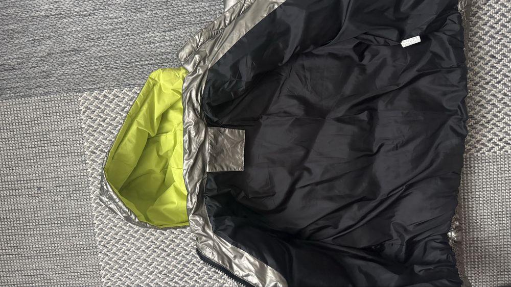 Продам зимову куртку 120 р.