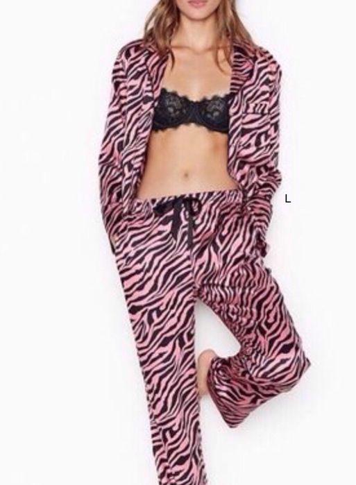 Пижама Victoria’s secret.