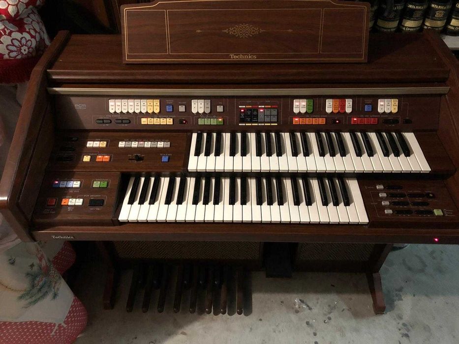 Órgão antigo de igreja alemao em madeira