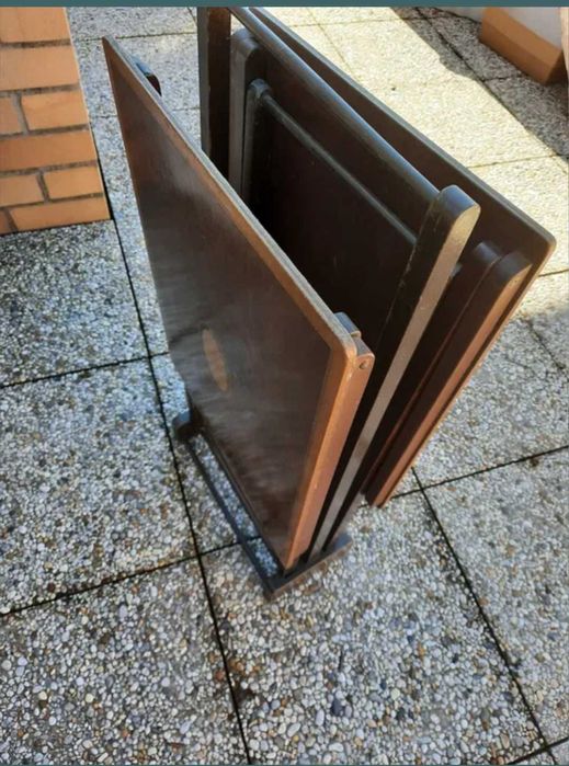 Conjunto de 2 mesas de apoio