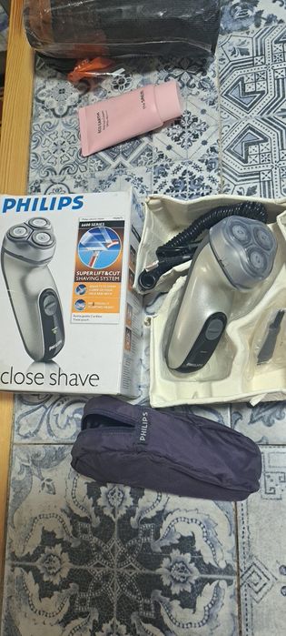Машинка  Philips 6600 з відкідним тримером