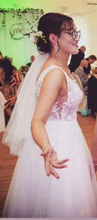 Suknia ślubna odkryte plecy