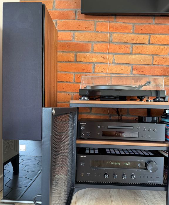 Para głośników Dali Zensor 7 amplituner Onkyo TX-8470  CD Onkyo C-7030