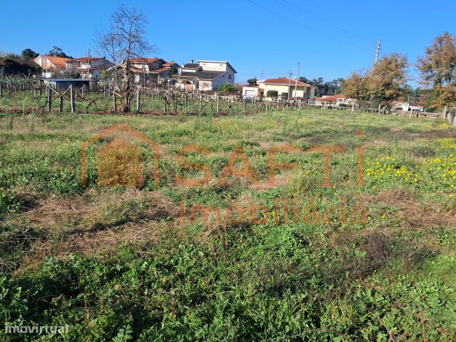 Terreno com mais de 5 mil metros quadrados para construção