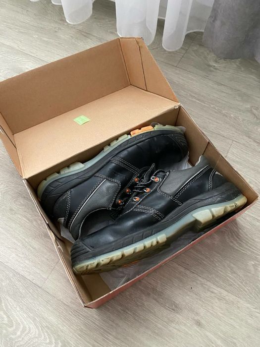 Рабочая обувь с защитой 46 размер