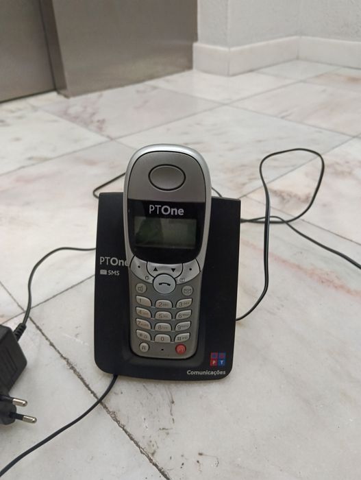 Telefone Sem Fios PTOne SMS (Portugal Telecom) com Base e Carregador