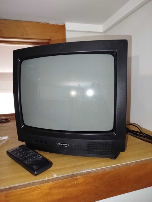 1 Televisão a funcionar