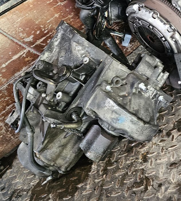 Caixa de velocidades Peugeot/Citroen 1.6HDI  20DM75