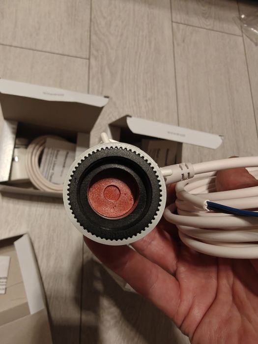 Siłownik termoelektryczny do zaworów MT4-230-NO 230V Honeywell