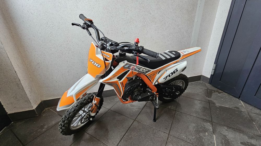 Mini cross ASIX 706
Na sprzedaż mini cross ASIX 706, kupiony