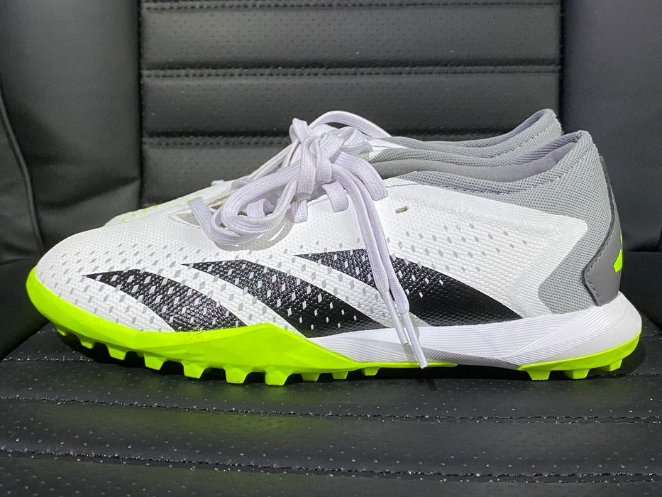 Adidas Predator 36 (22cm) buty piłkarskie Halówki Nowe