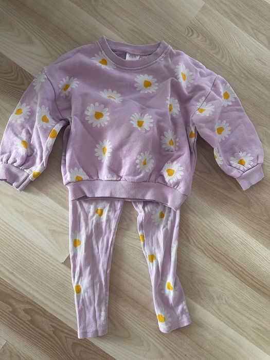 Komplet Zara 104 stokrotki bluza legginsy nowy