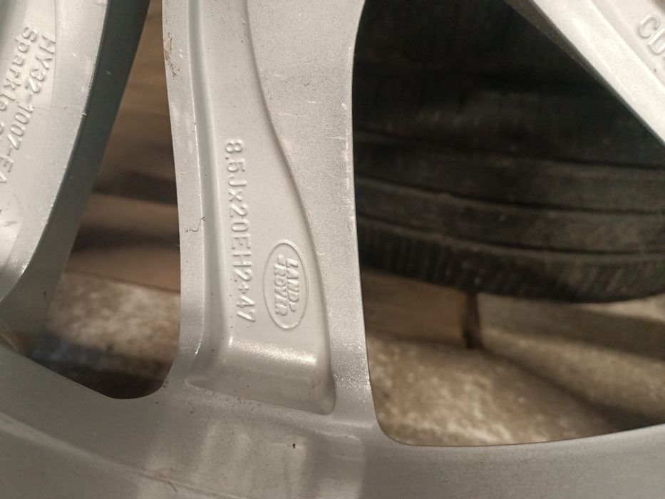 Opona 255/55 R20 z felga 5x120 Land Rover