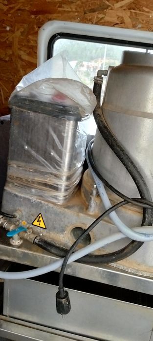 Máquina de descascar batatas