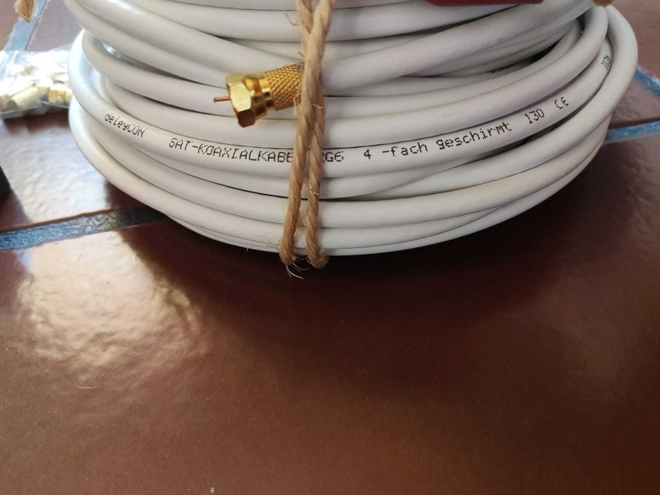 Cabo Coaxial SAT 130 dB 30m NOVO Blindado + Divisor sinal 4 TVs (7€)