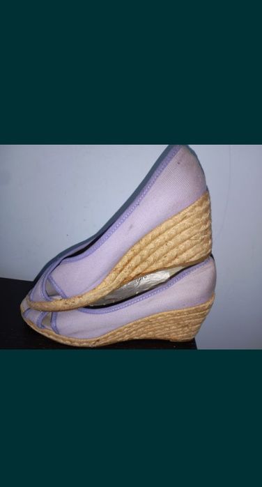 Sapatos de cunha ideal