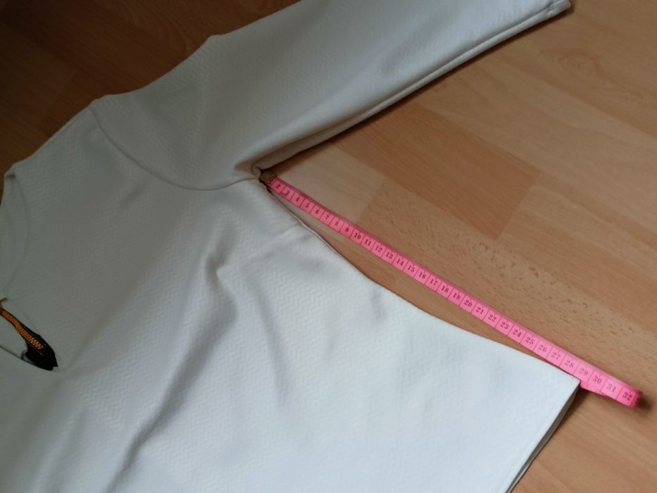 Kremowa bluzeczka r. 38