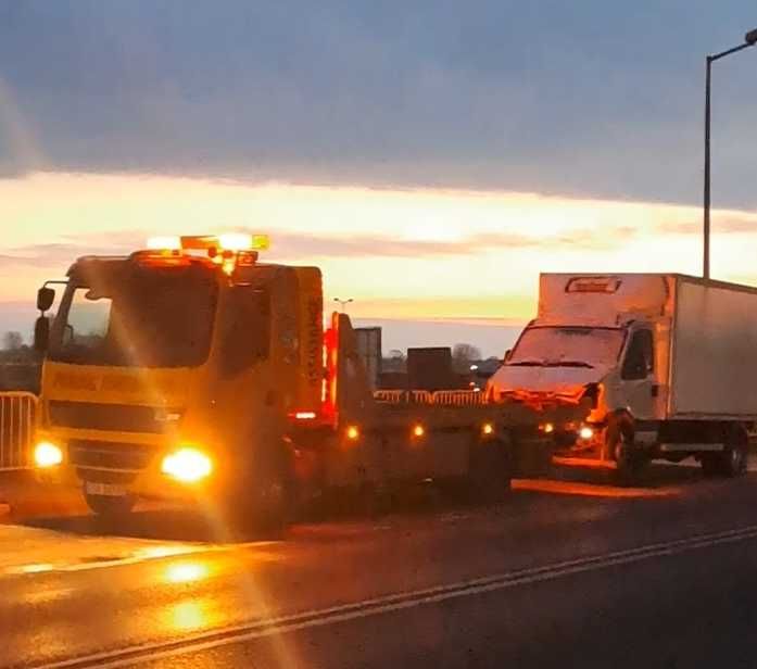 Pomoc drogowa Sandomierz holowanie 24H transporty ASSISTANCE