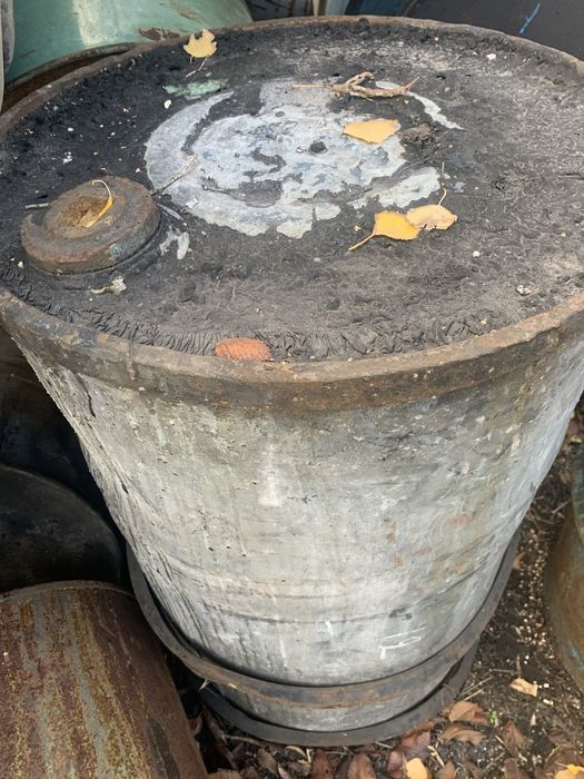 Еврокубы , бочки , канистры .