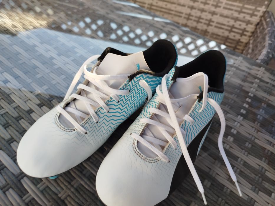 Buty korki Puma nr42,5