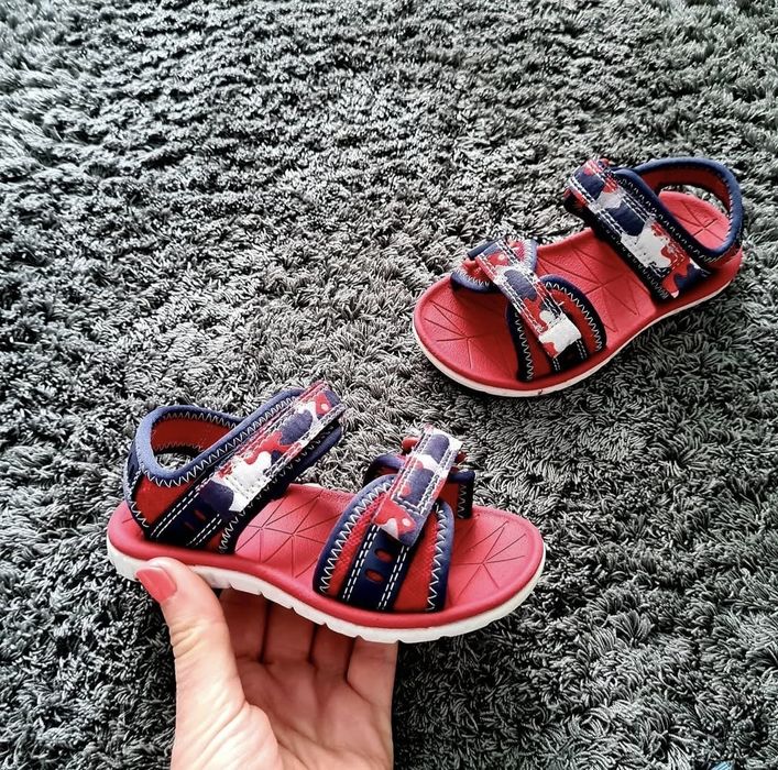 Босоніжки Clarks сандалі Clarks босоножки Clarks