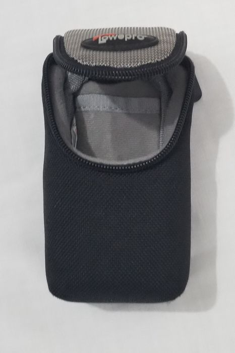 Campismo - Diversas bolsas para máquina fotográfica, lanternas, etc
