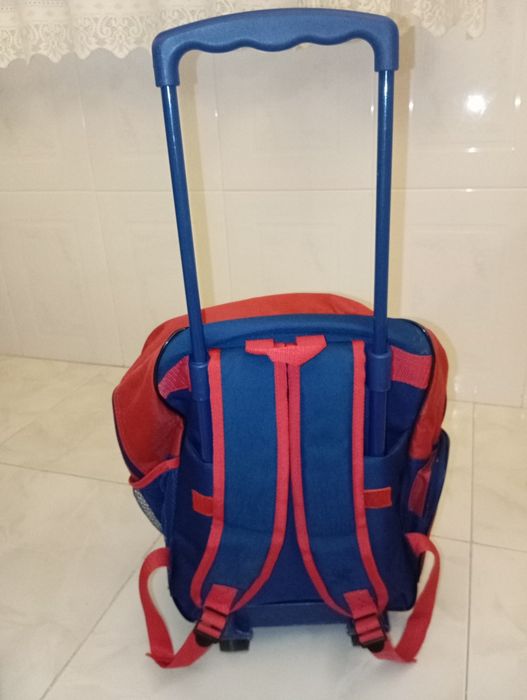 Mochila escolar com troley do Faísca