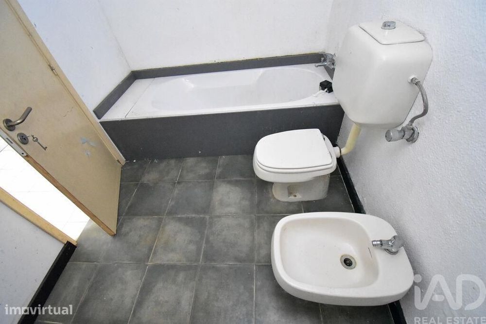Casa tradicional T3 em Miranda do Corvo de 220,00 m2