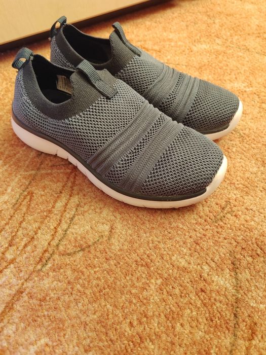 Lekkie buty chłopięce 31