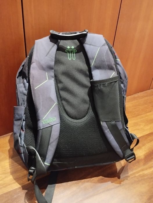 Mochila escolar Totto