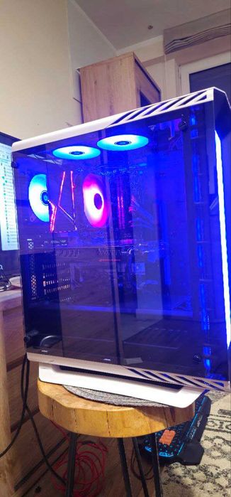 Sprzedam komputer stacjonarny Core i5 z monitorem 32" 2K