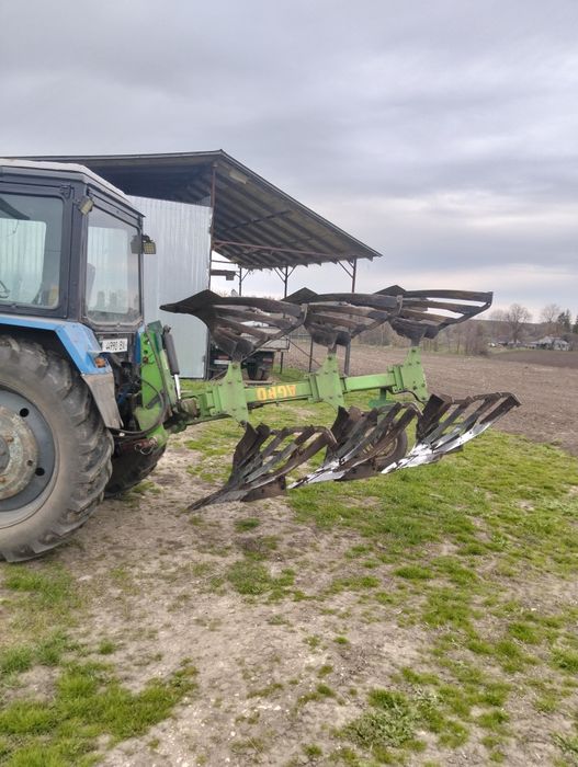 Плуг оборотний 3 корпусний