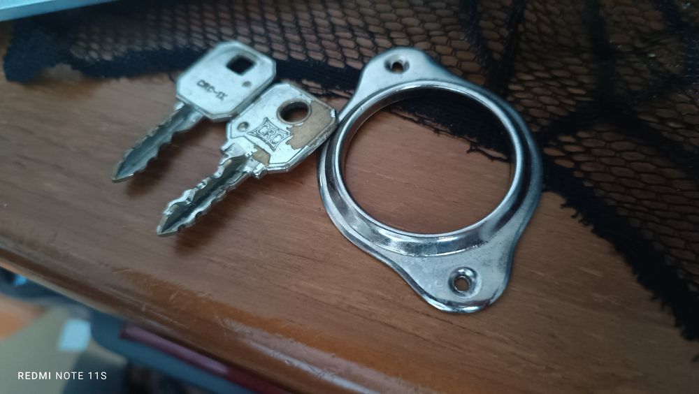 Fechadura de porta com 2 chaves incluídas