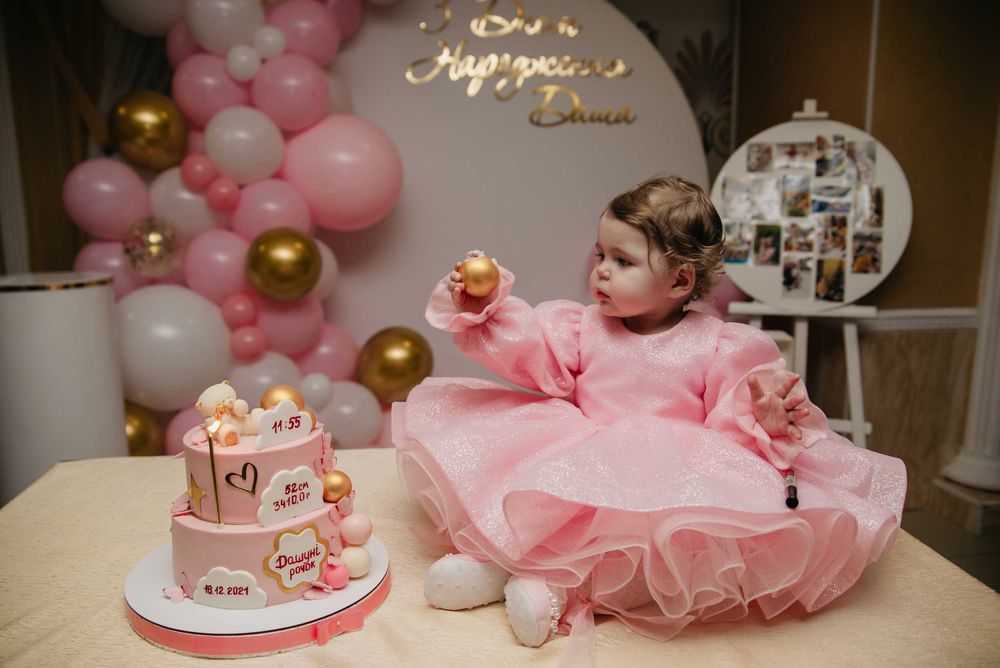 Ведуча на свято, день народження, ювілей, весілля, корпоратив