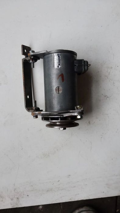 PRĄDNICA VEM VEB 8001.11 TRABANT WARTBURG 6V