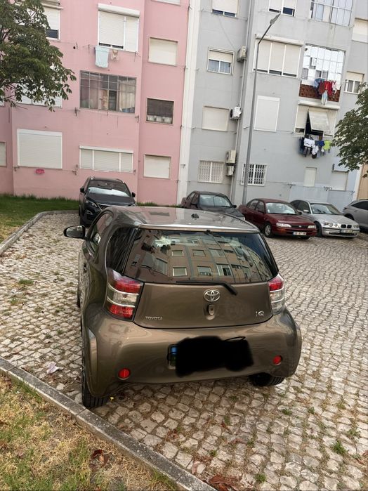 Vendo  toyota  -IQ 1.0   4 lugares